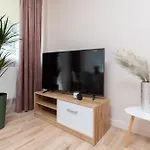 Mokotow Reytan By Renters *