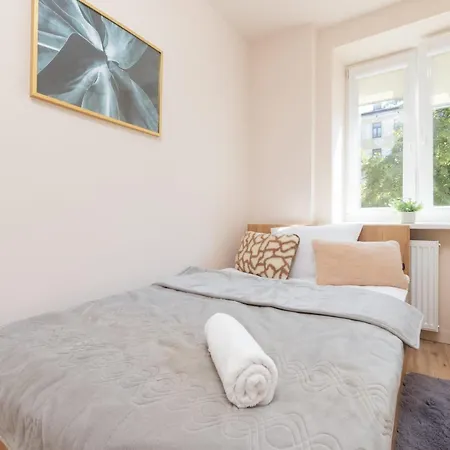 Mokotow Reytan By Renters * وارسو