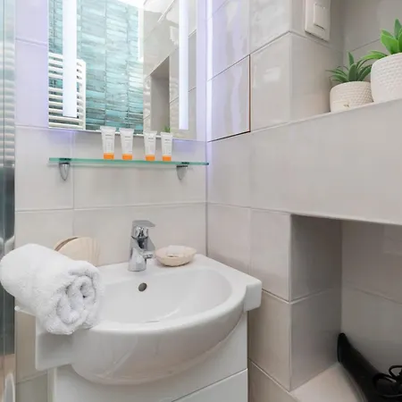 Mokotow Reytan By Renters